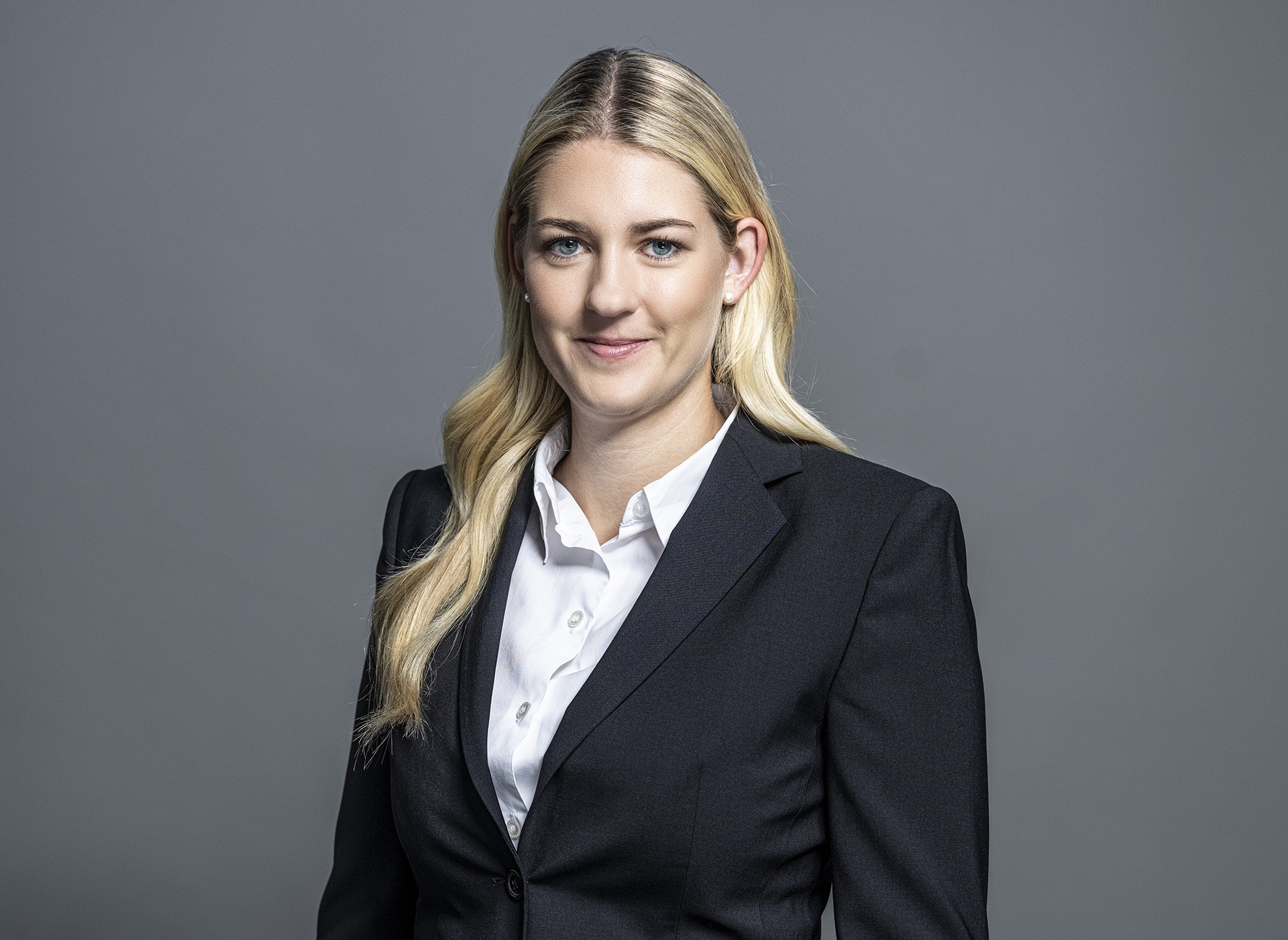 Frau Isabelle Kauffeldt